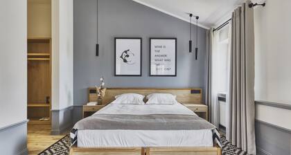 Wine & Pillow Hotel by Frapolli