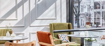 Wine & Pillow Hotel by Frapolli