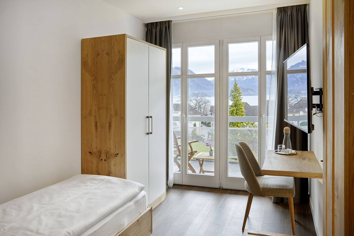 classic single room, mountain view | 1 bedroom, premium bedding, free minibar, in-room safe