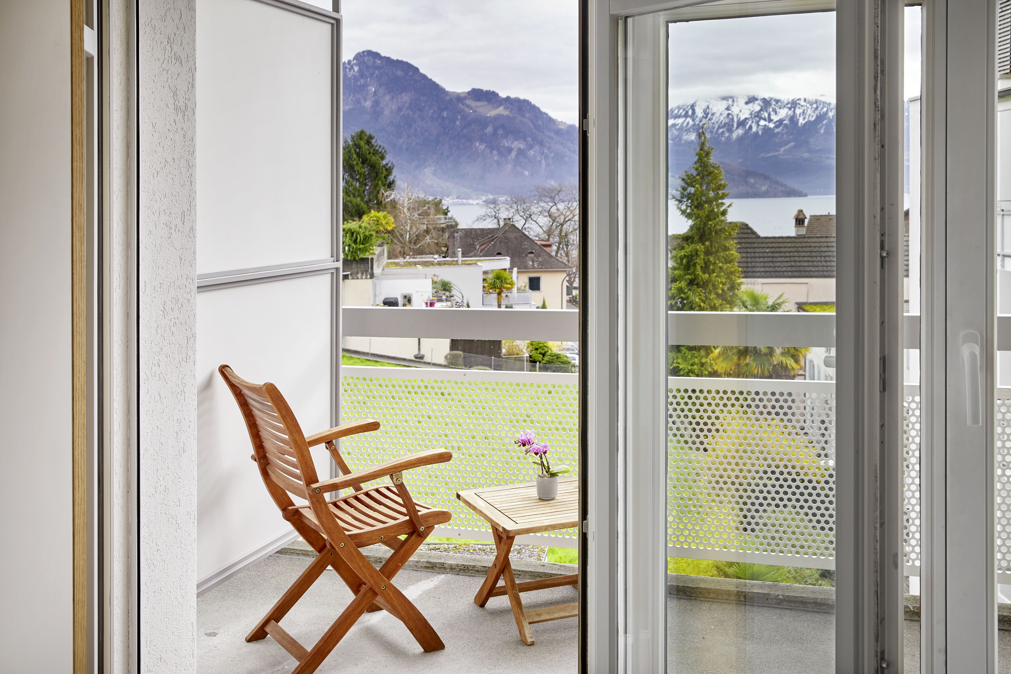 classic single room, mountain view | 1 bedroom, premium bedding, free minibar, in-room safe