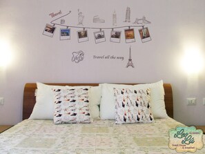 Minibar, desk, blackout drapes, free cribs/infant beds - Leolù Guesthouse and breakfast (Alghero)