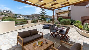 Two Bedroom Suite Sea View | Zimmersafe, individuell dekoriert, individuell eingerichtet