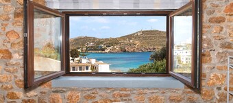 Syra Suites