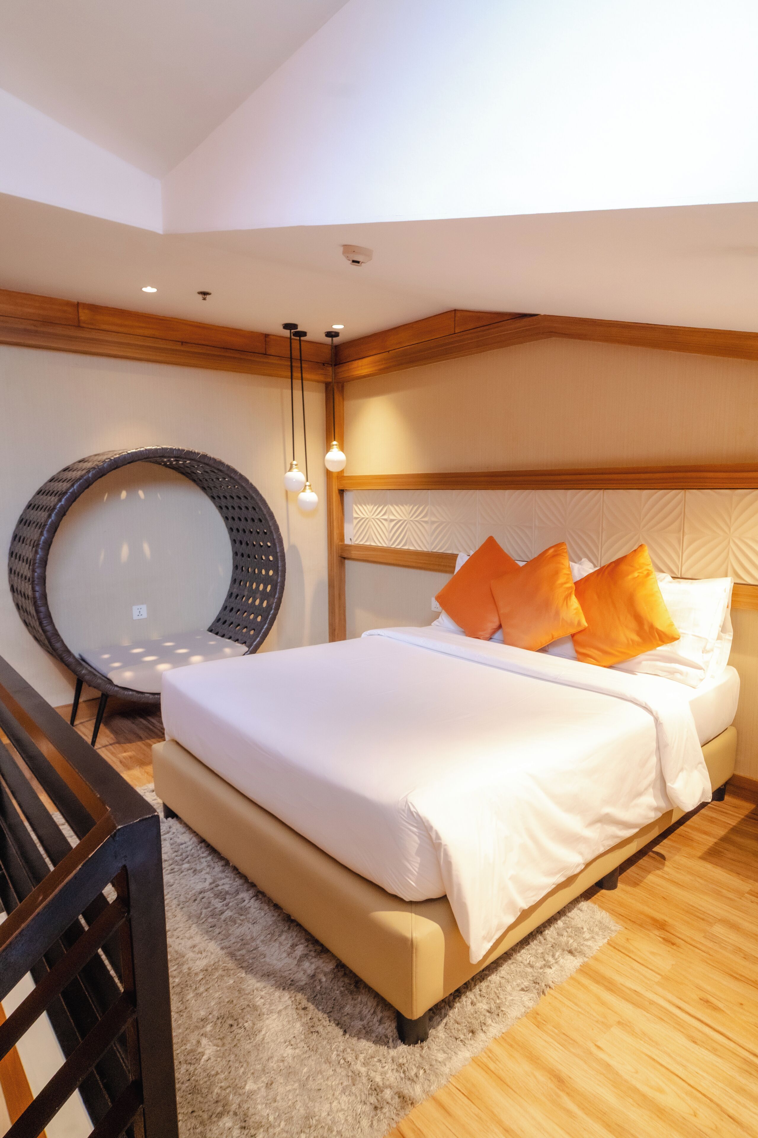 Jasmine Loft Room | Peti besi dalam bilik, langsir/tirai gelap terus, kalis bunyi 