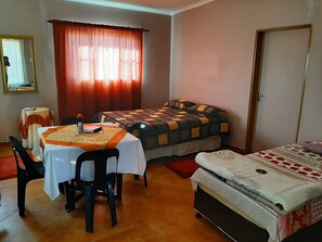 Grand Room, Non Smoking