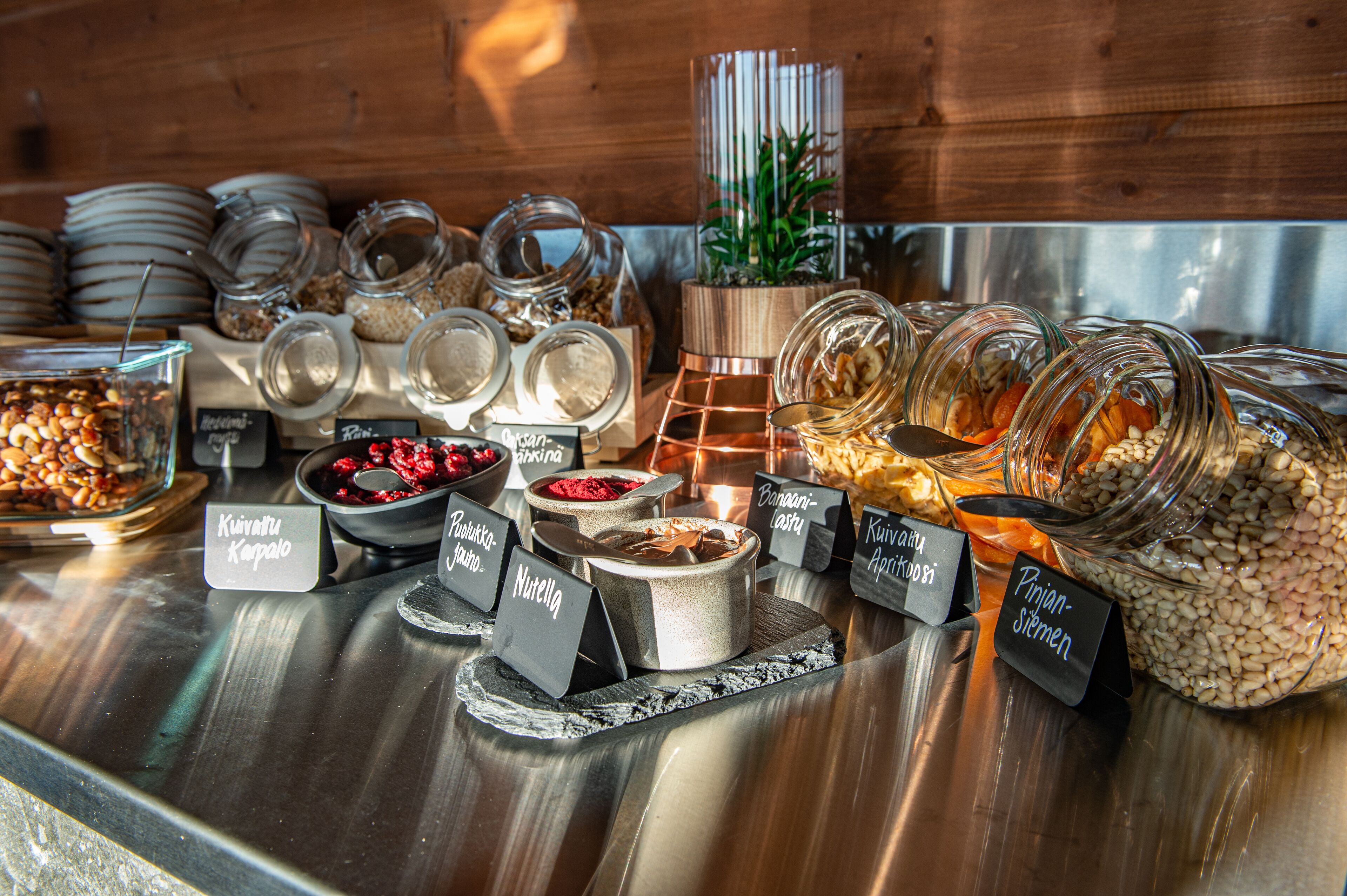 Daily buffet breakfast for a fee