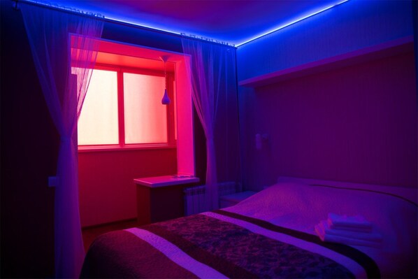 Kahden hengen deluxe-huone | Äänieristys, silitysrauta/-lauta, ilmainen Wi-Fi, vuodevaatteet