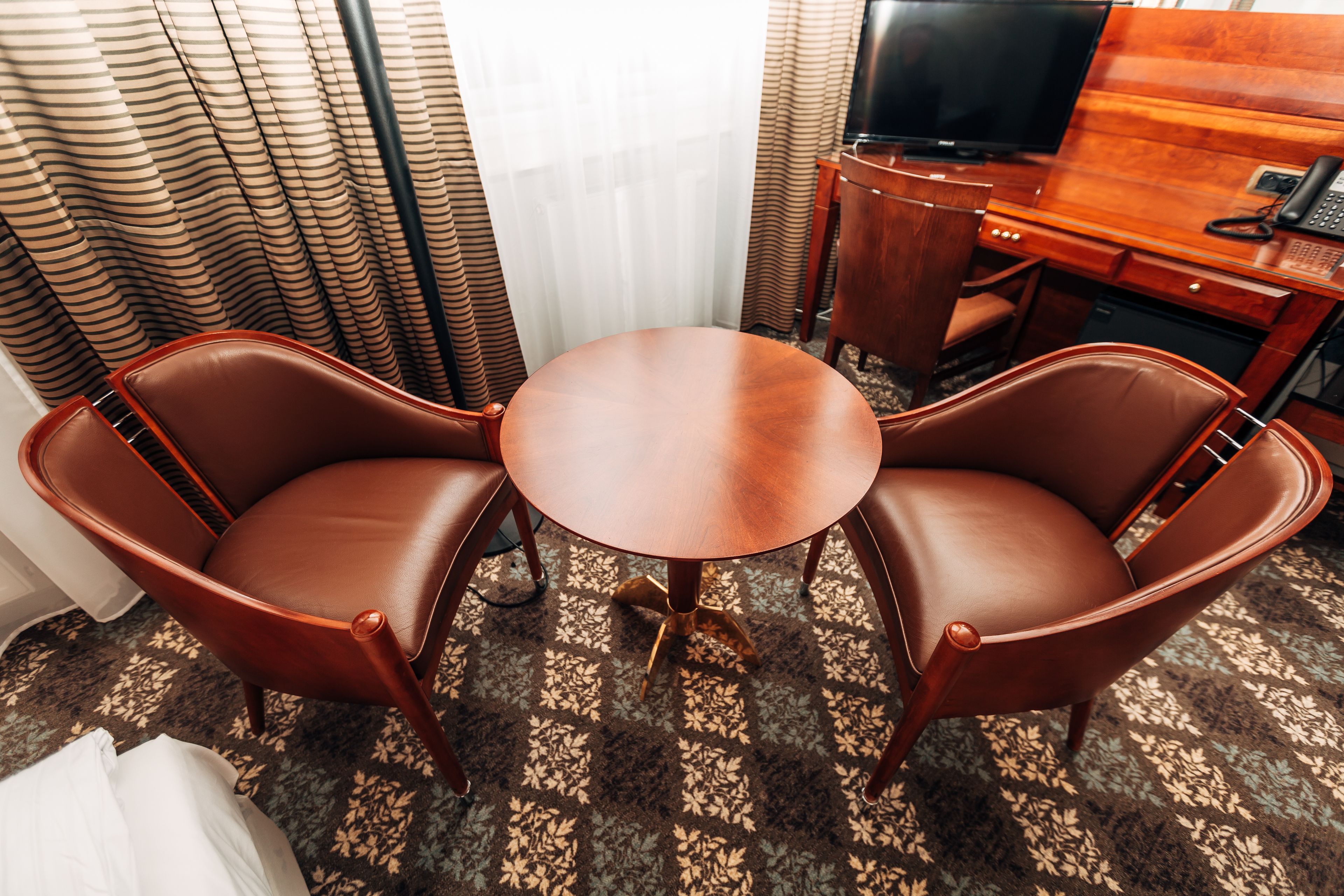 double room (compact) | 1 bedroom, minibar, in-room safe, desk