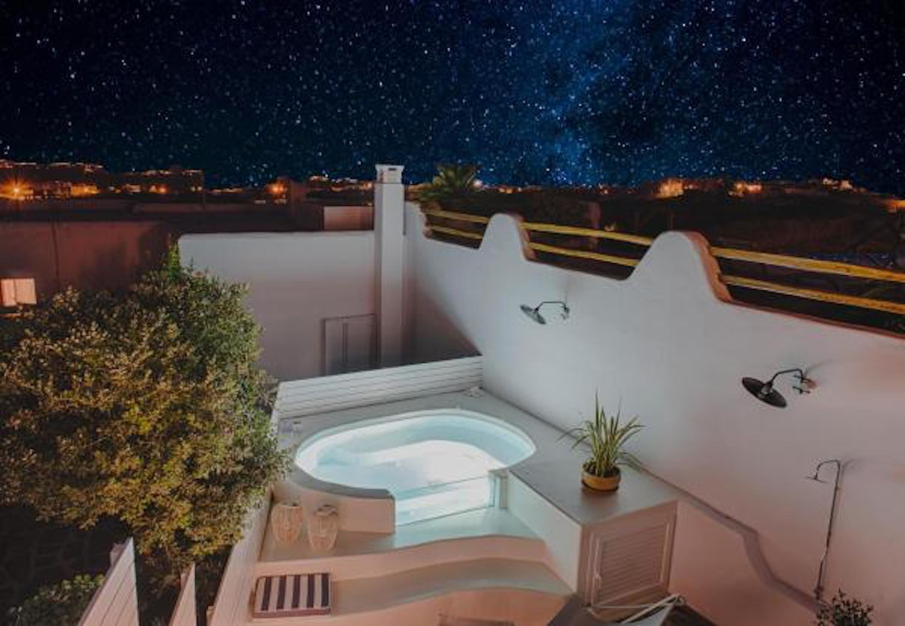 Luxury Villa, 2 Bedrooms, Jetted Tub | Jetted tub