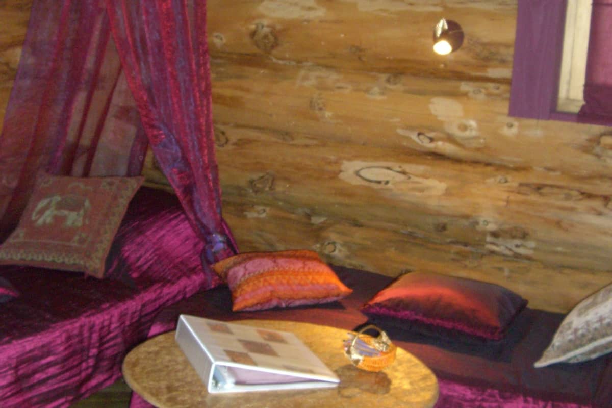 Individually decorated, individually furnished, bed sheets