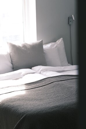 Habitació amb dos llits individuals estàndard, vistes a la ciutat | Escriptori, cortines opaques i habitacions insonoritzades