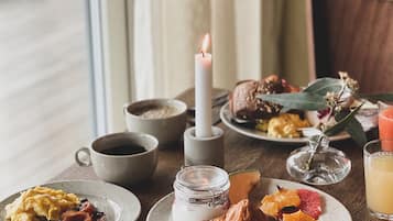 Komplett frokost er inkludert hver dag