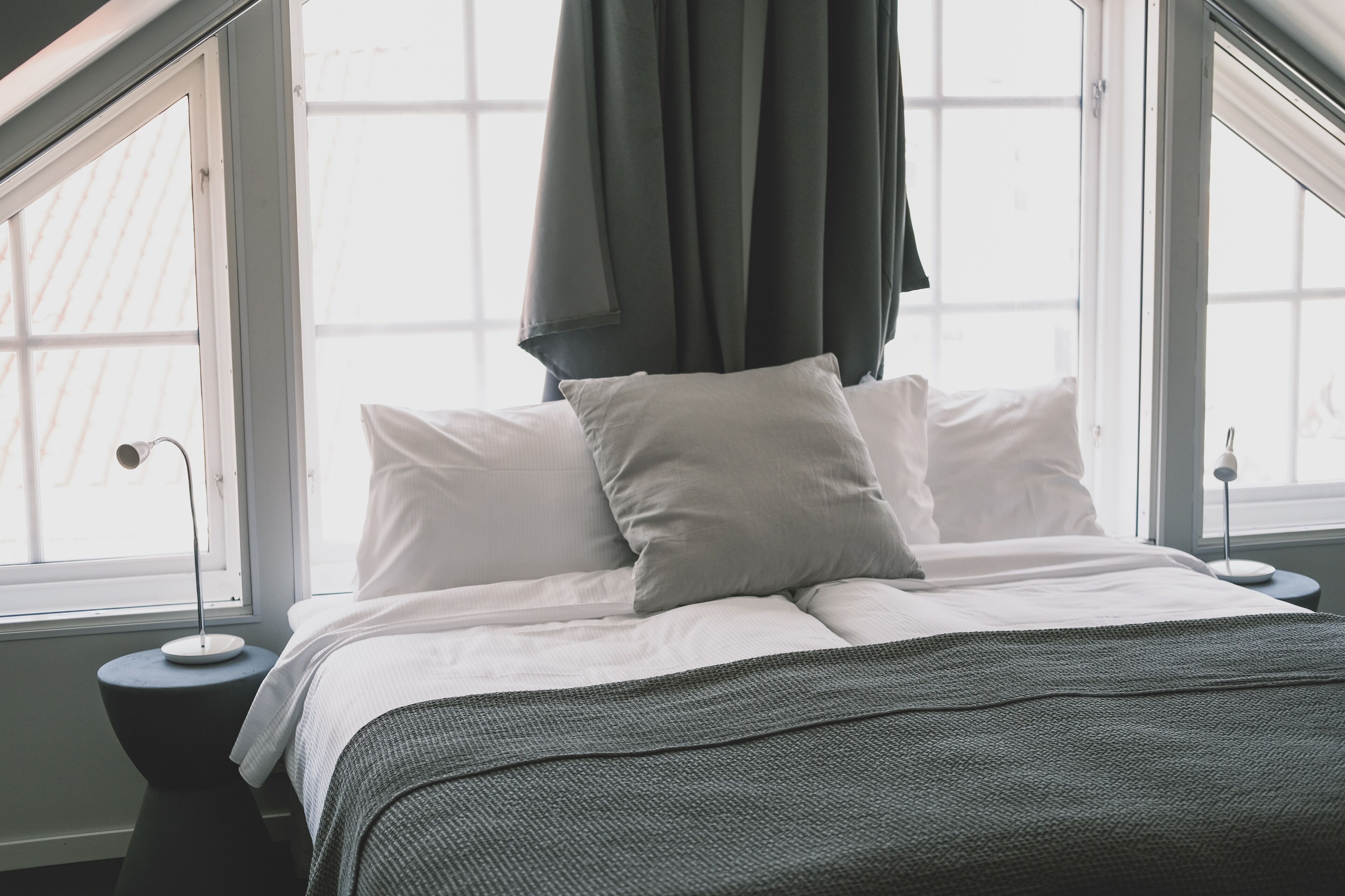 standard twin room, city view | desk, blackout curtains, soundproofing, iron/ironing board