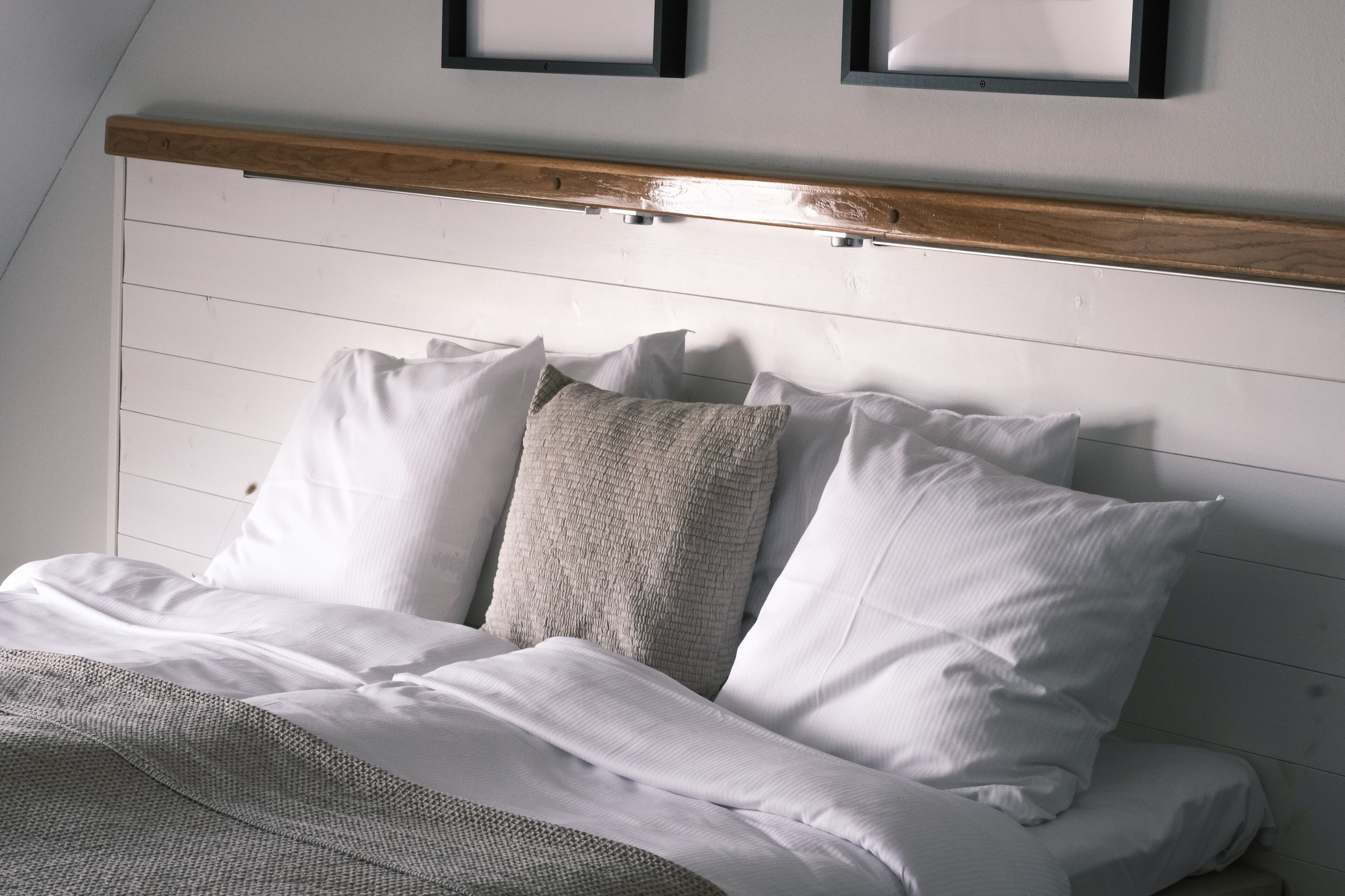 twin room, balcony, ocean view | desk, blackout curtains, soundproofing, iron/ironing board