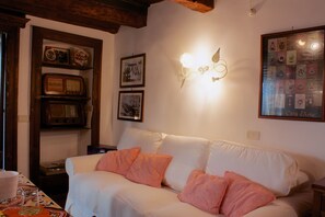 Interior detail - B&B Il Tomolo (Agnone)