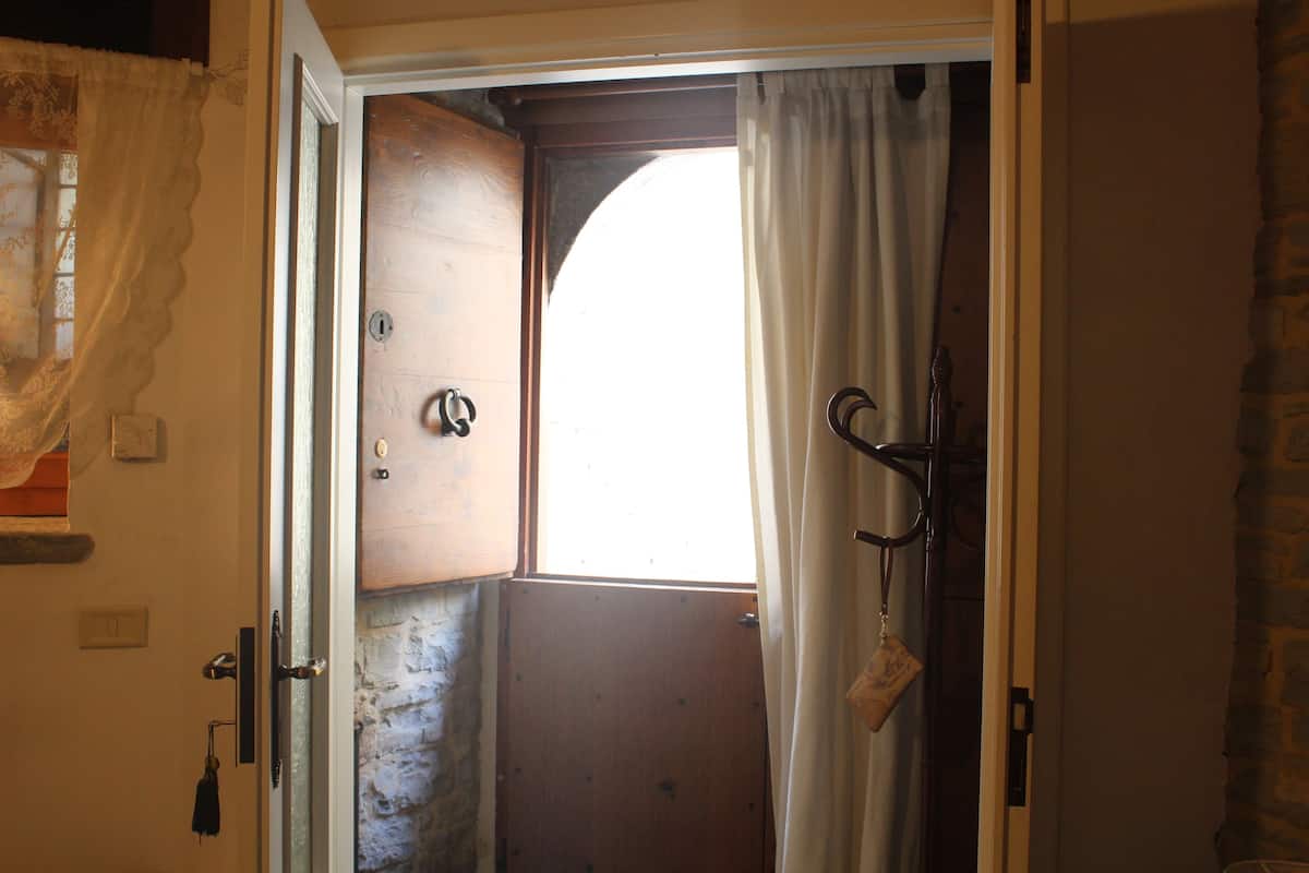 Apartment, 2 Queen Beds | Room amenity