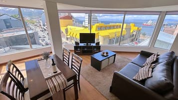 Premium Apartment | Living room