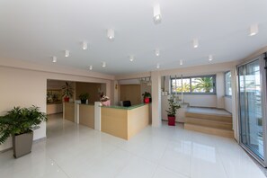 Reception - Hotel Saranda Palace (Sarandë)