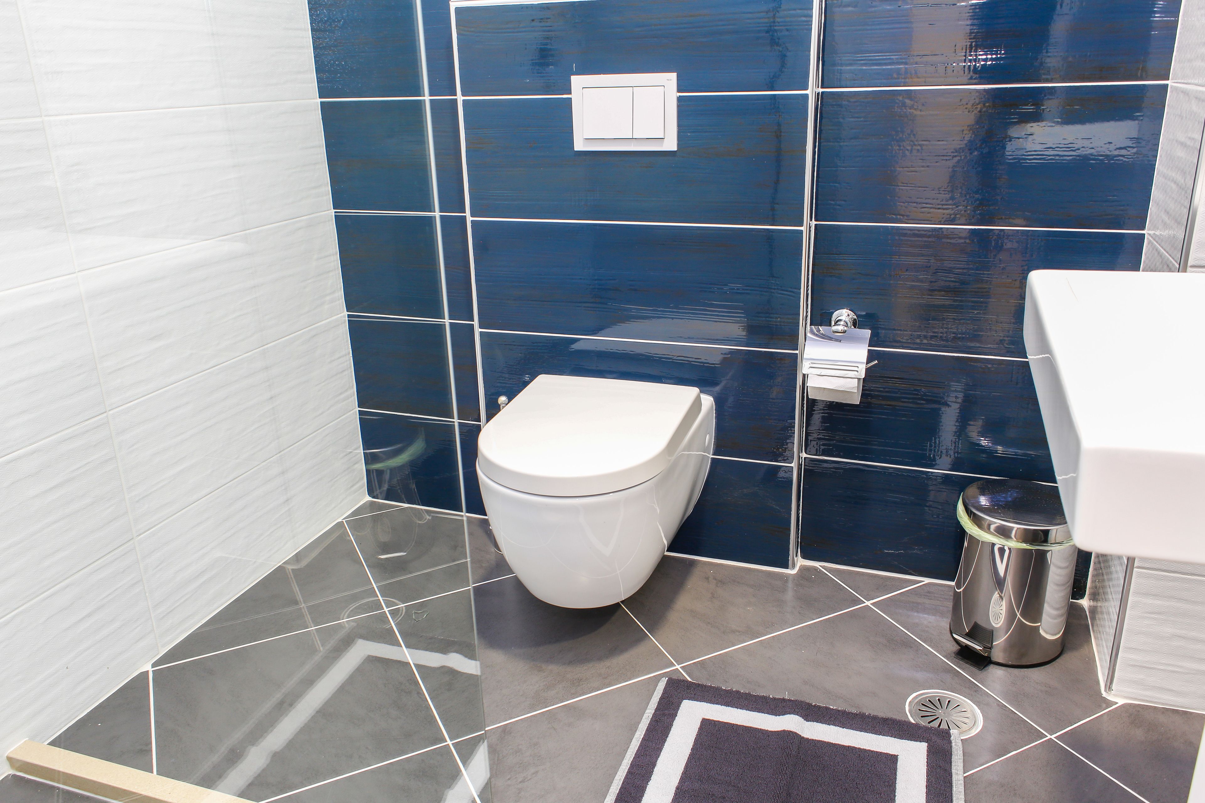 family room, 2 bedrooms, balcony, sea view | bathroom | shower, hair dryer, slippers, bidet