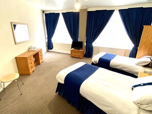 Trang trí khác biệt, trang bị nội thất với thiết kế riêng biệt 