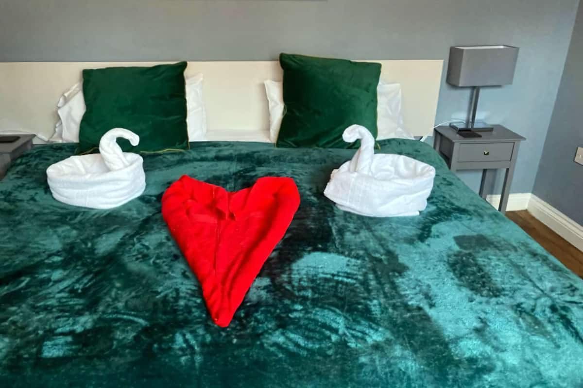 1 bedroom, individually furnished, iron/ironing board, free wifi