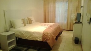 Comfort Double Room | WiFi, bed sheets