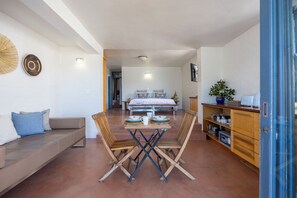 Beach Studio - Seehuis | In-room safe, iron/ironing board, free WiFi, bed sheets - Speelhuis Studios (Langebaan)