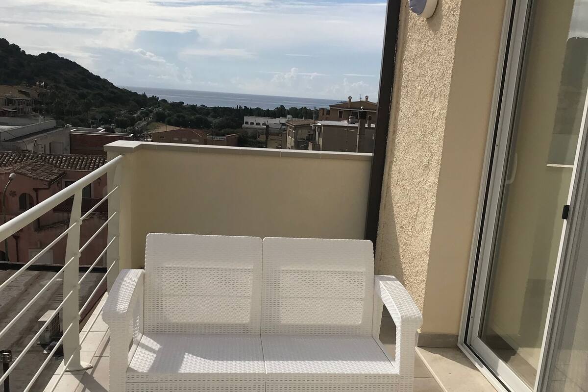 Superior Quadruple Room, 1 Queen Bed with Sofa bed, Non Smoking, Sea View | Balcony