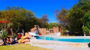 Outdoor pool, pool loungers