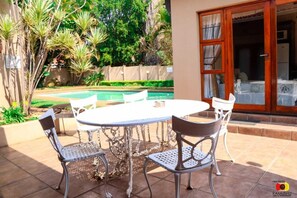 Exterior detail - Echo Garden Guesthouse (Rustenburg)