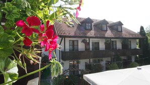 View from property - Hotel Neumayr (Munich)