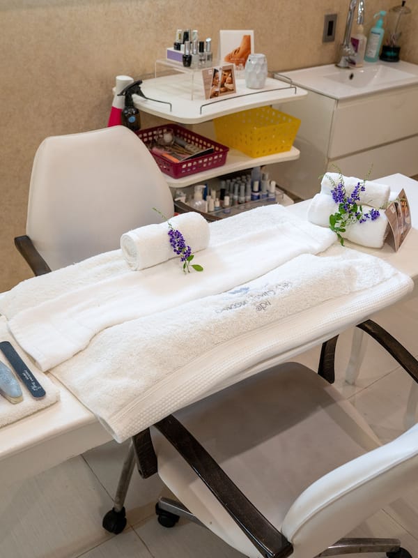 Body treatments, hot stone massages, deep-tissue massages, Thai massages