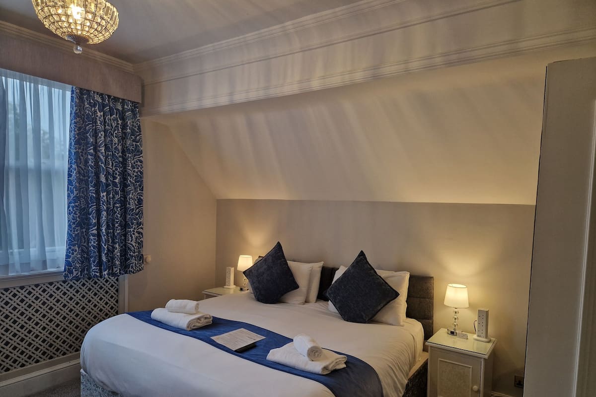 Superior-Doppel- oder -Zweibettzimmer