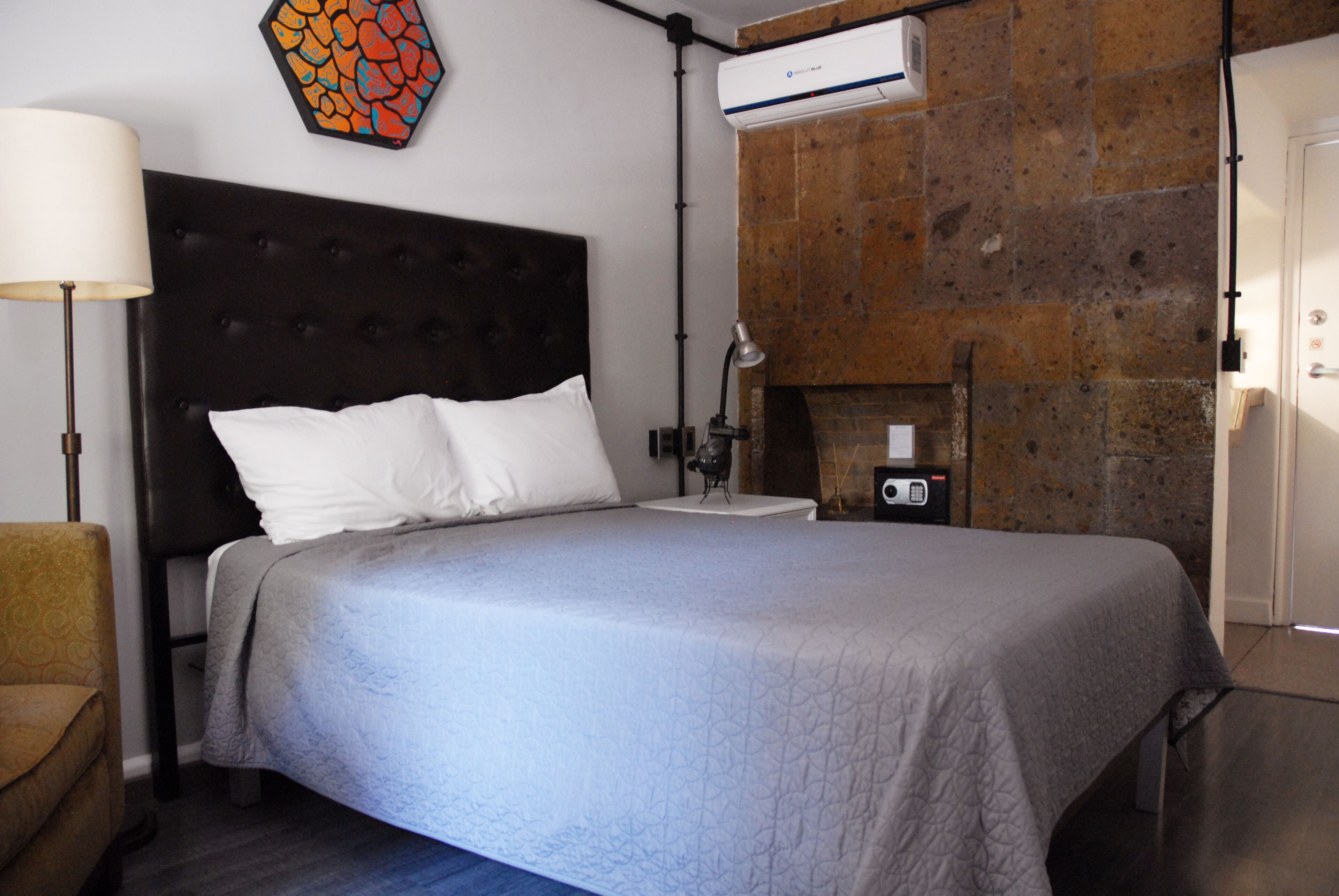 city double room, 1 double bed | down duvets, iron/ironing board, free wifi, bed sheets