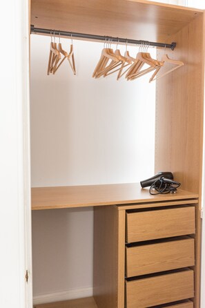 Apartment, Multiple Beds, Non Smoking | Room amenity