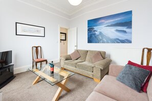 Apart Daire, Birden Çok Yatak, Sigara İçilmez | Oturma odası | LED televizyon, DVD oynatıcı, iPod takma konsolu, MP3 takma konsolu