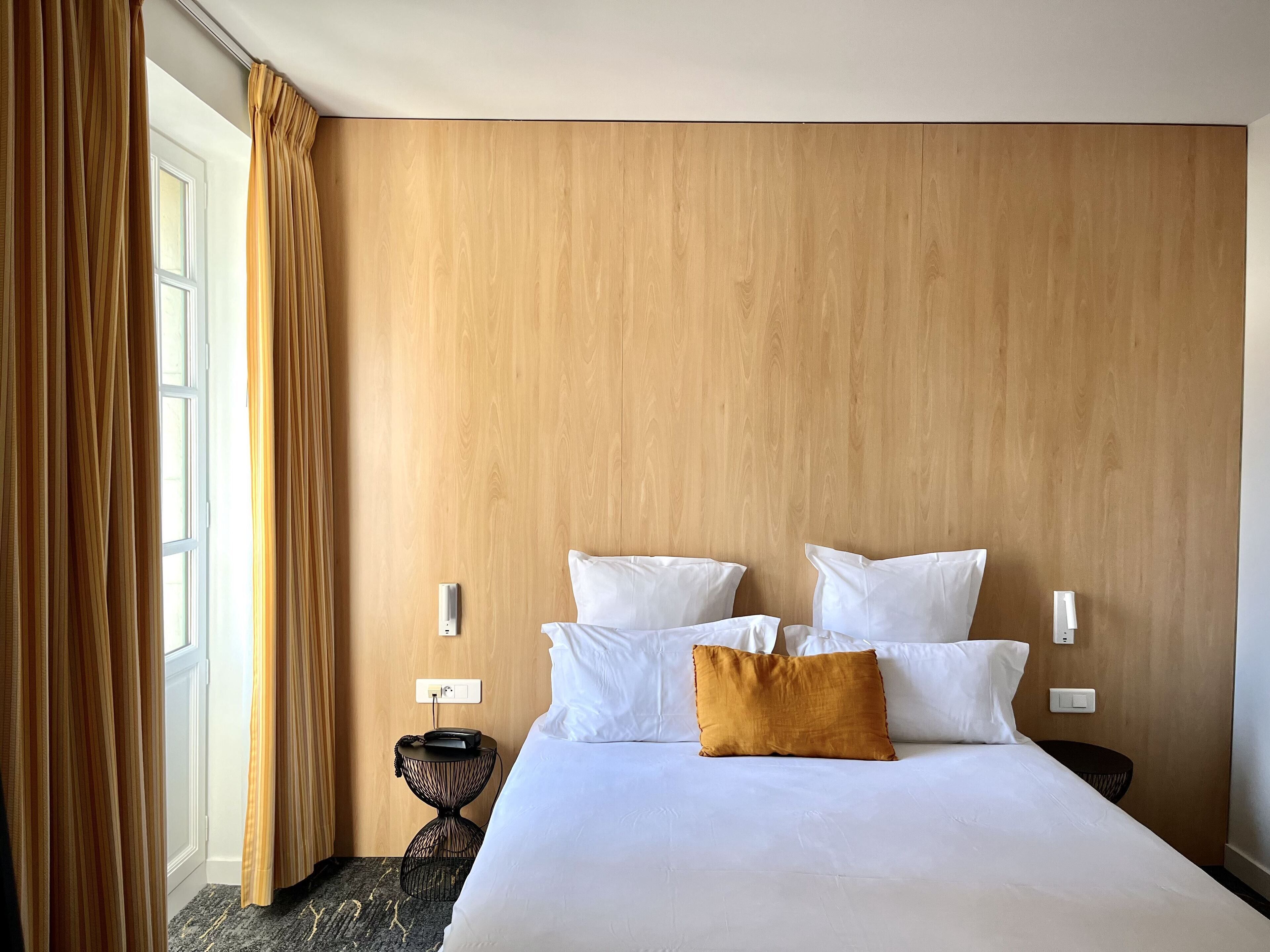 superior double room | 1 bedroom, desk, blackout curtains, soundproofing