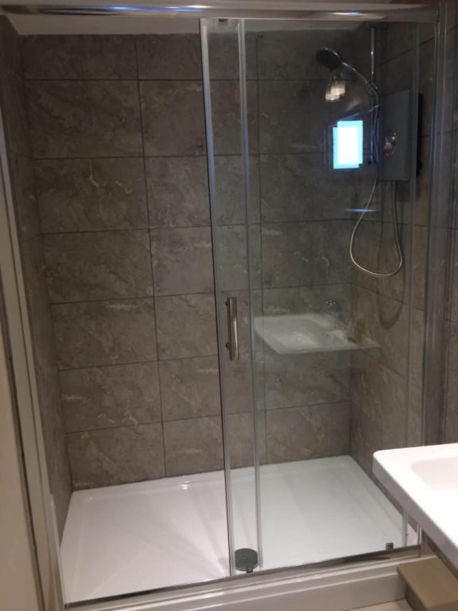 Deluxe Double Room, Private Bathroom | Bathroom