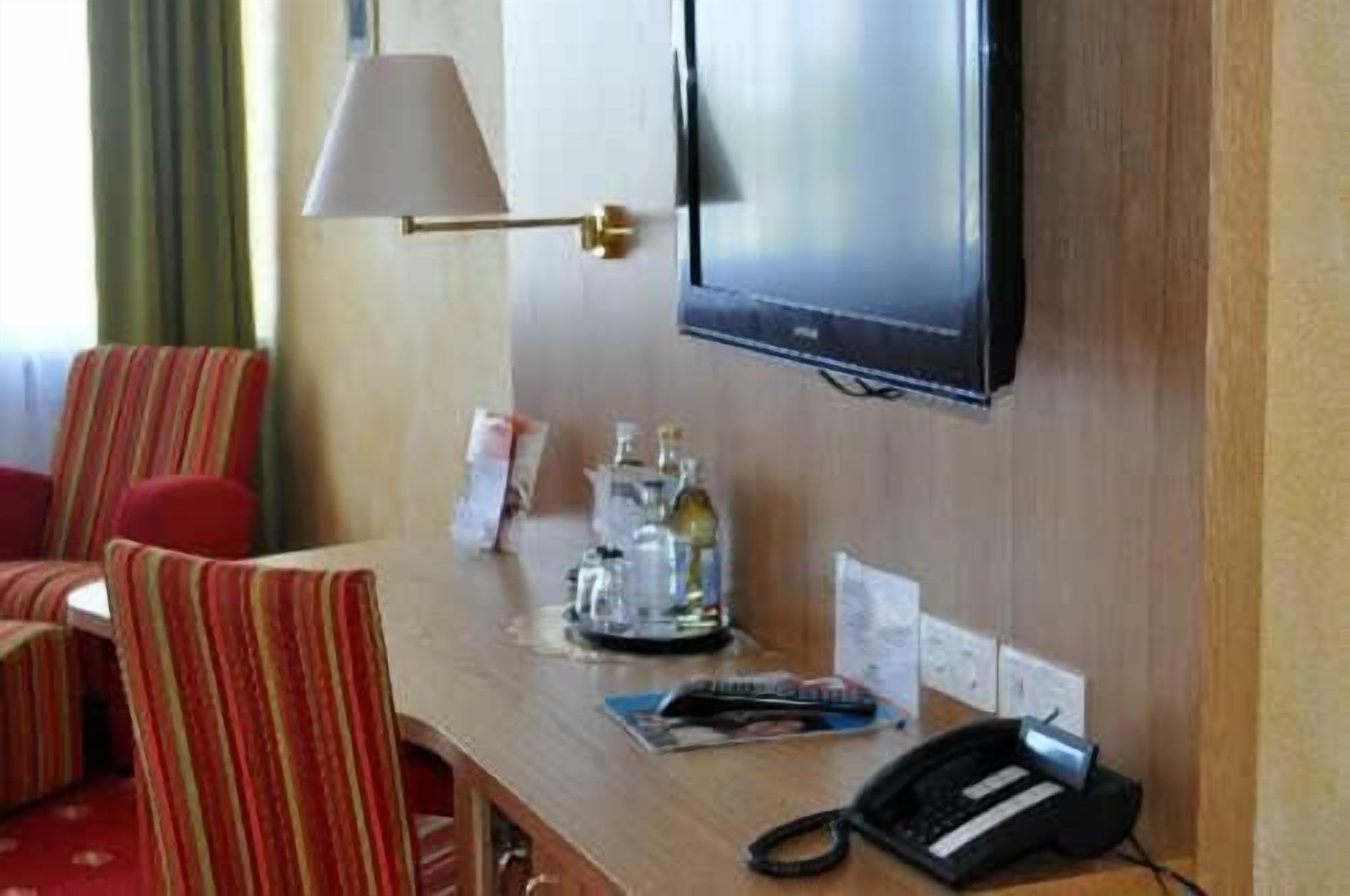 in-room safe, desk, rollaway beds, free wifi