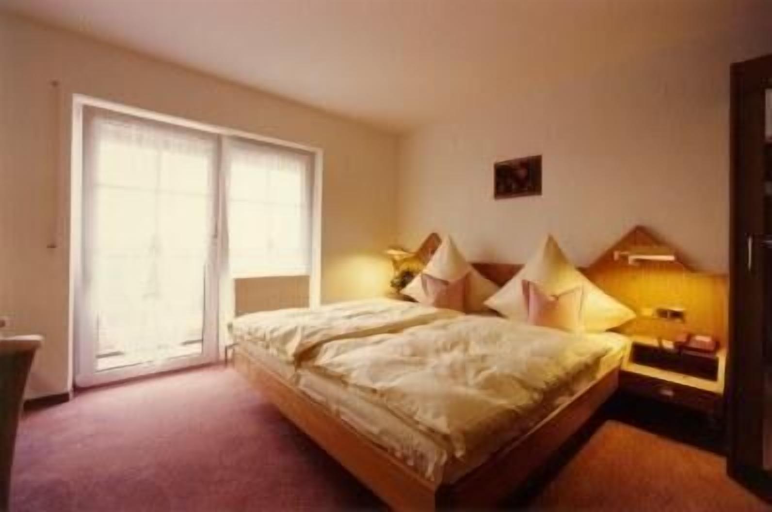 in-room safe, desk, rollaway beds, free wifi