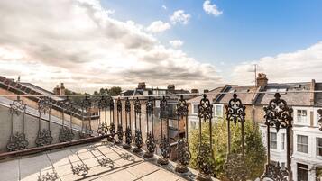 Balcony Bedroom, Ensuite | Balcony view