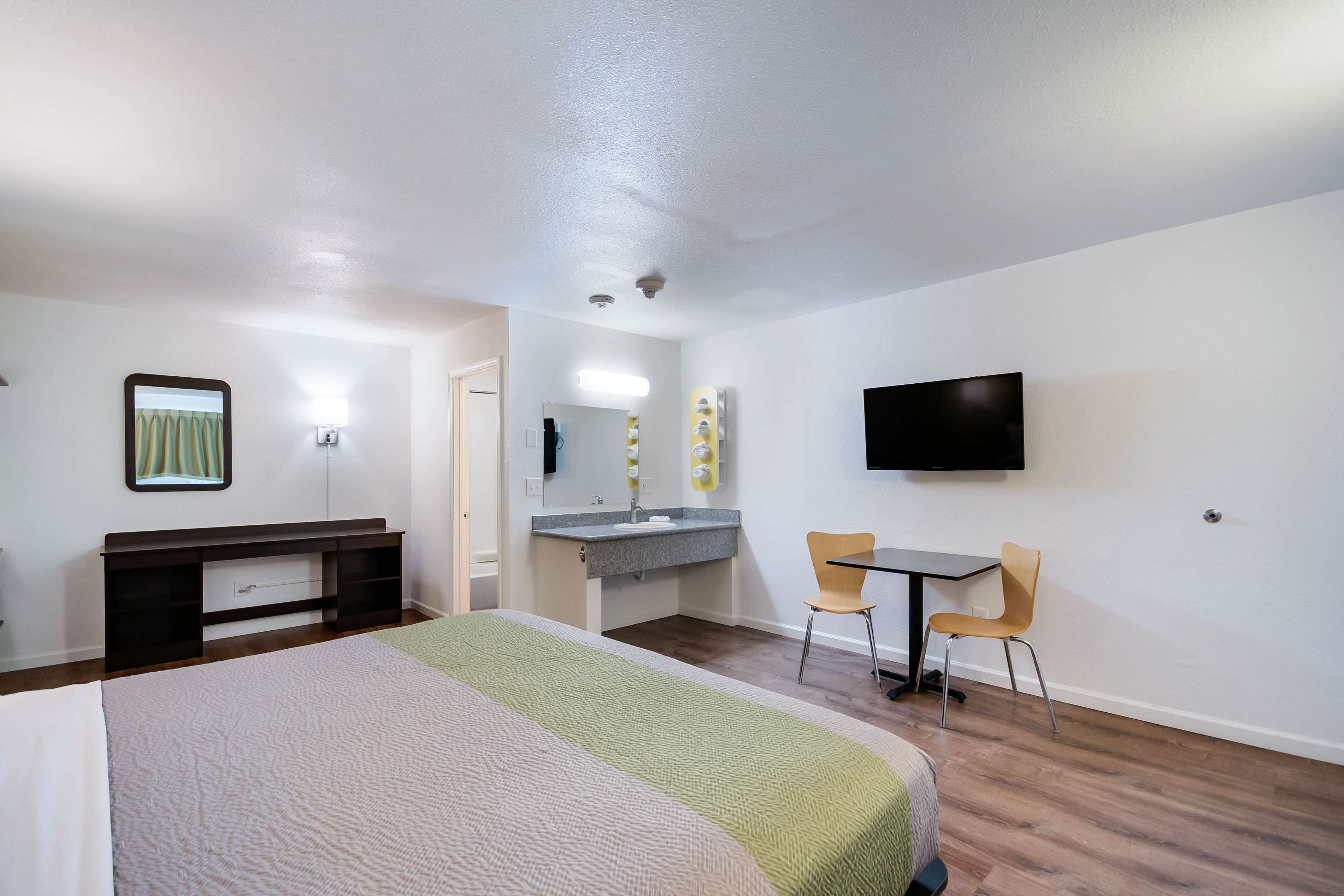 Desk, free WiFi, bed sheets