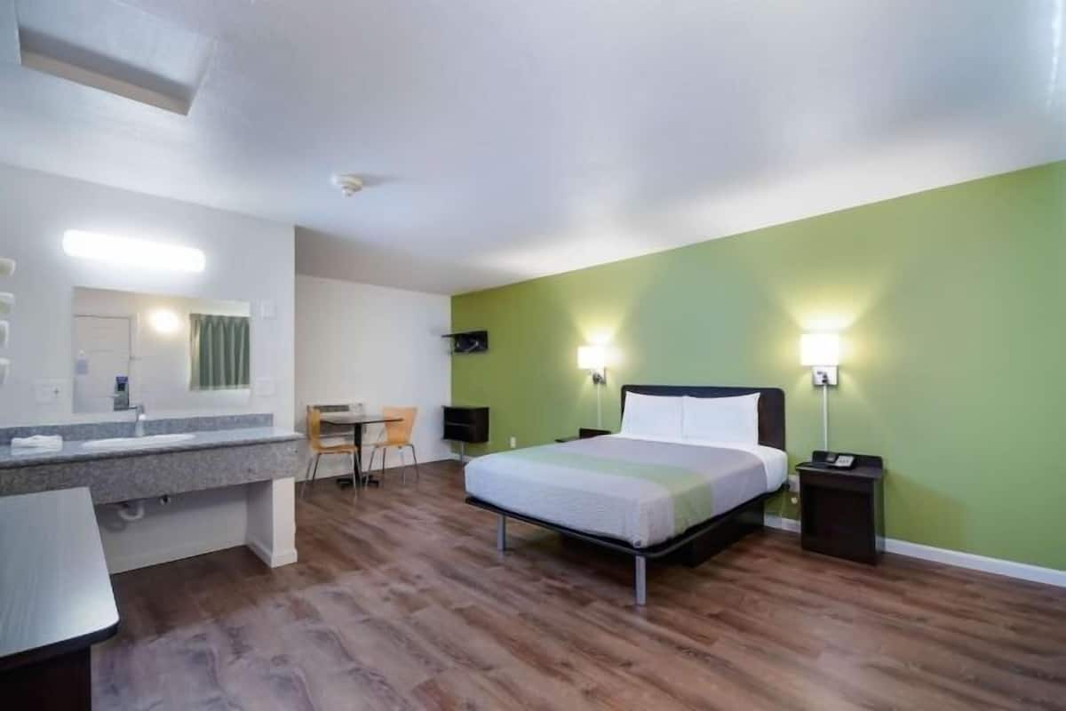 Desk, free WiFi, bed sheets