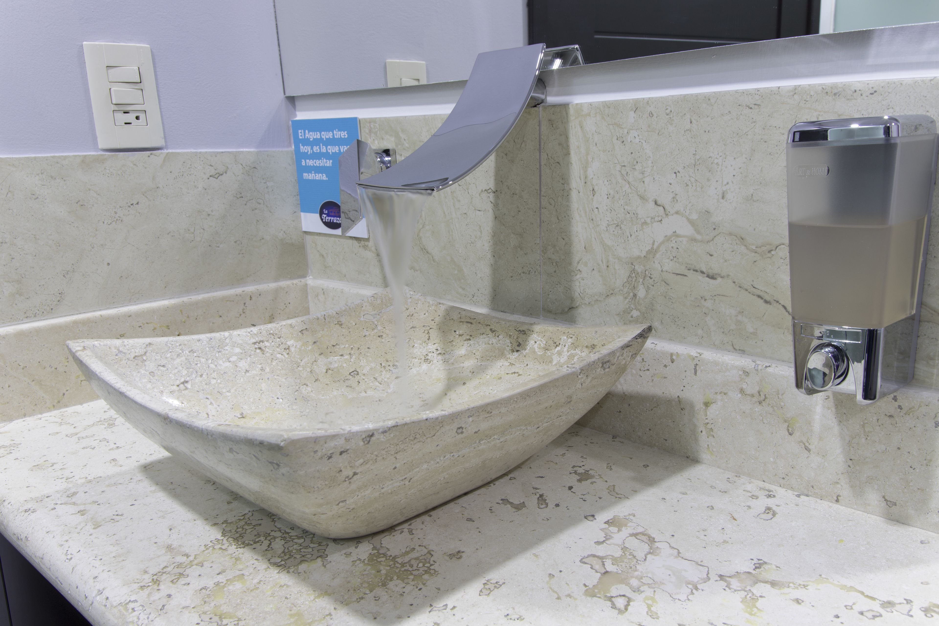 superior double room, 1 double bed, non smoking | bathroom sink