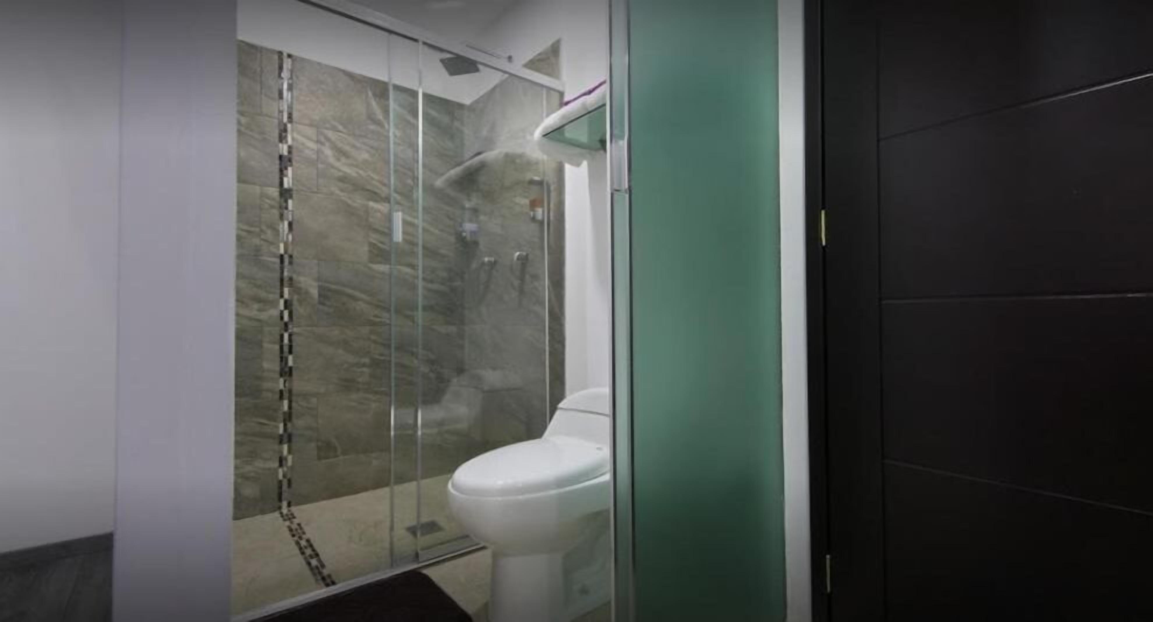 shower, free toiletries, towels