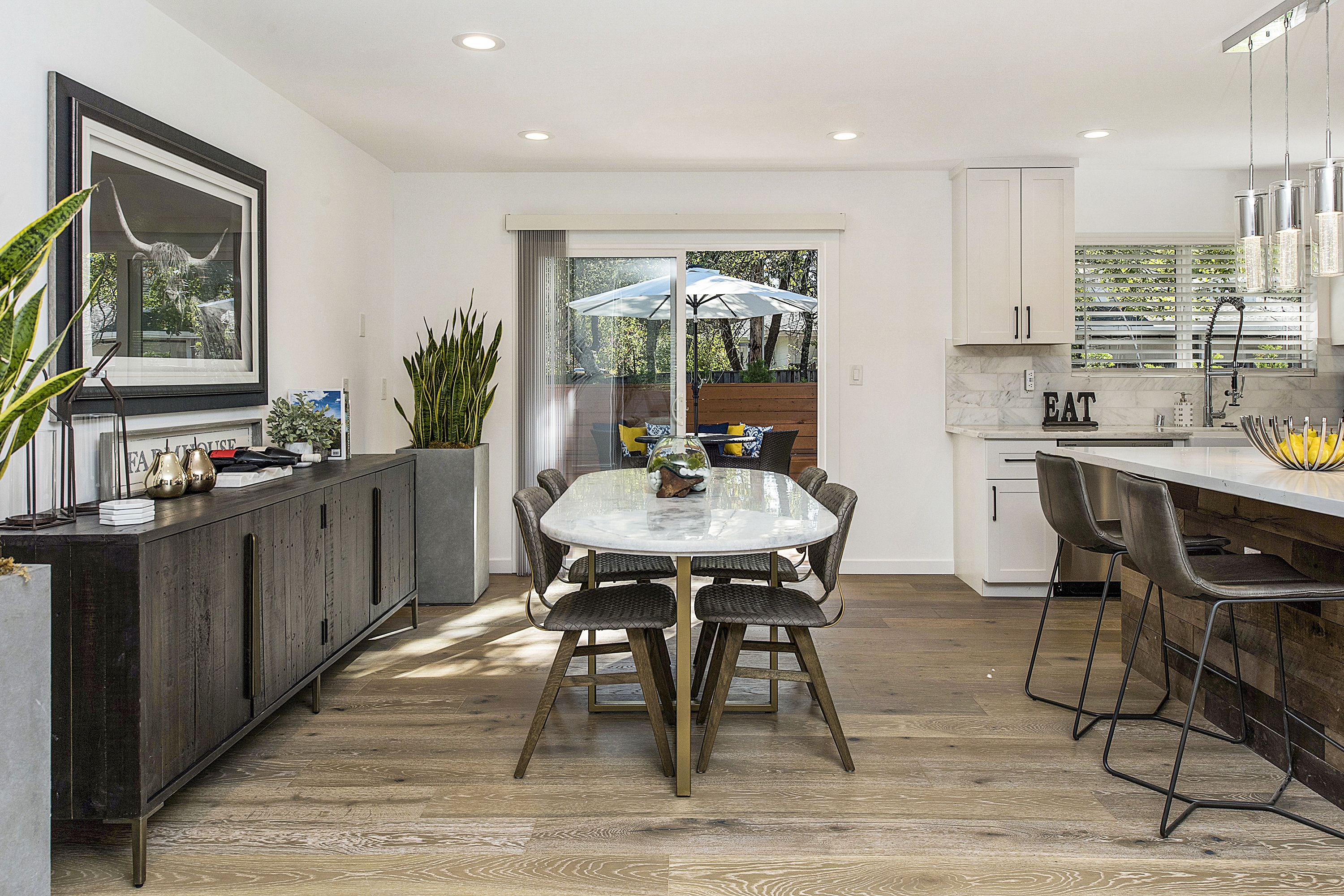 Exclusive Villa, Multiple Beds, Non Smoking, Mountain View | In-room dining