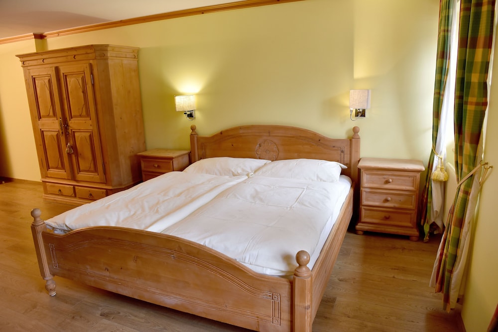 Hotel De Ville by null