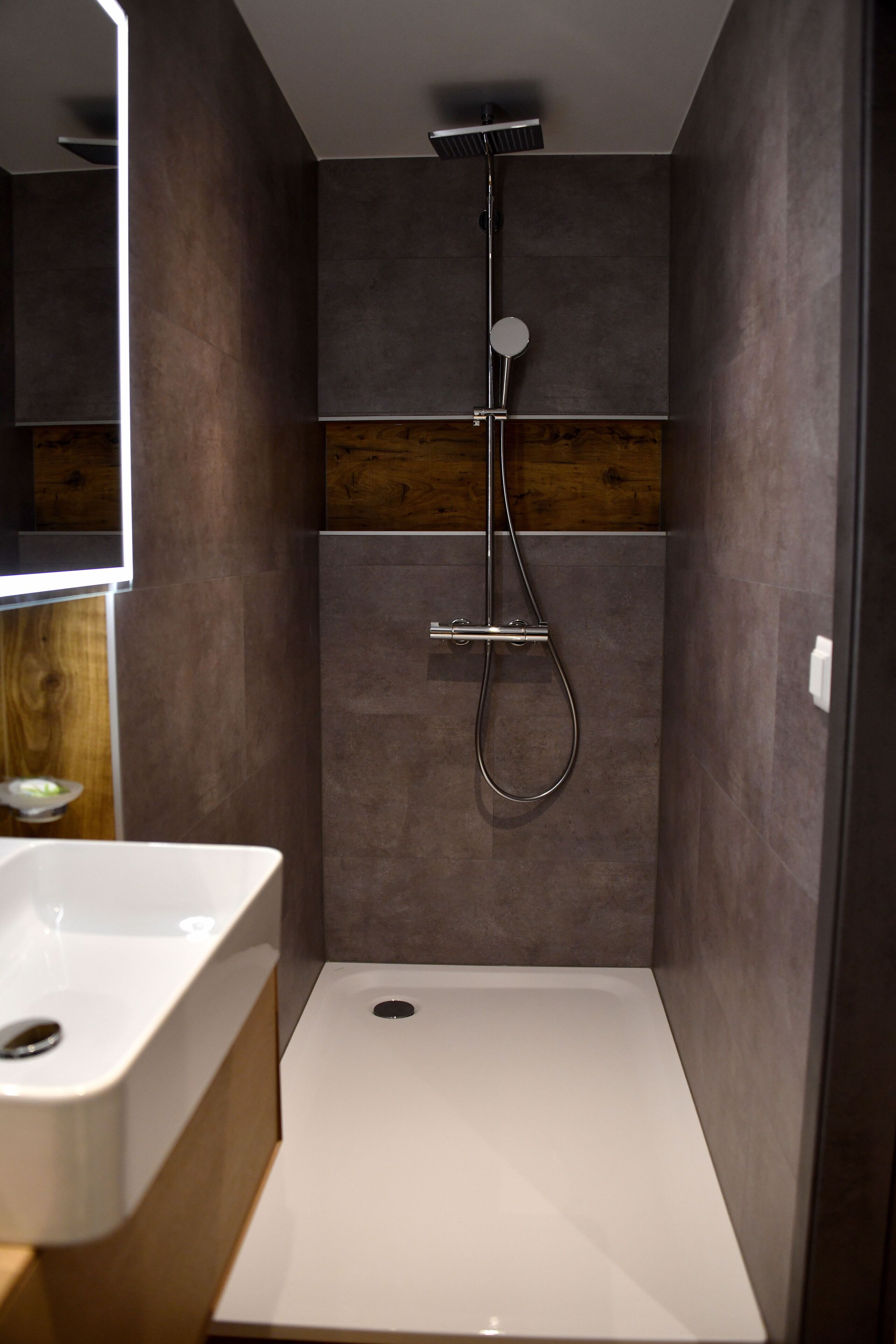 superior apartment | bathroom | free toiletries, hair dryer, towels, soap