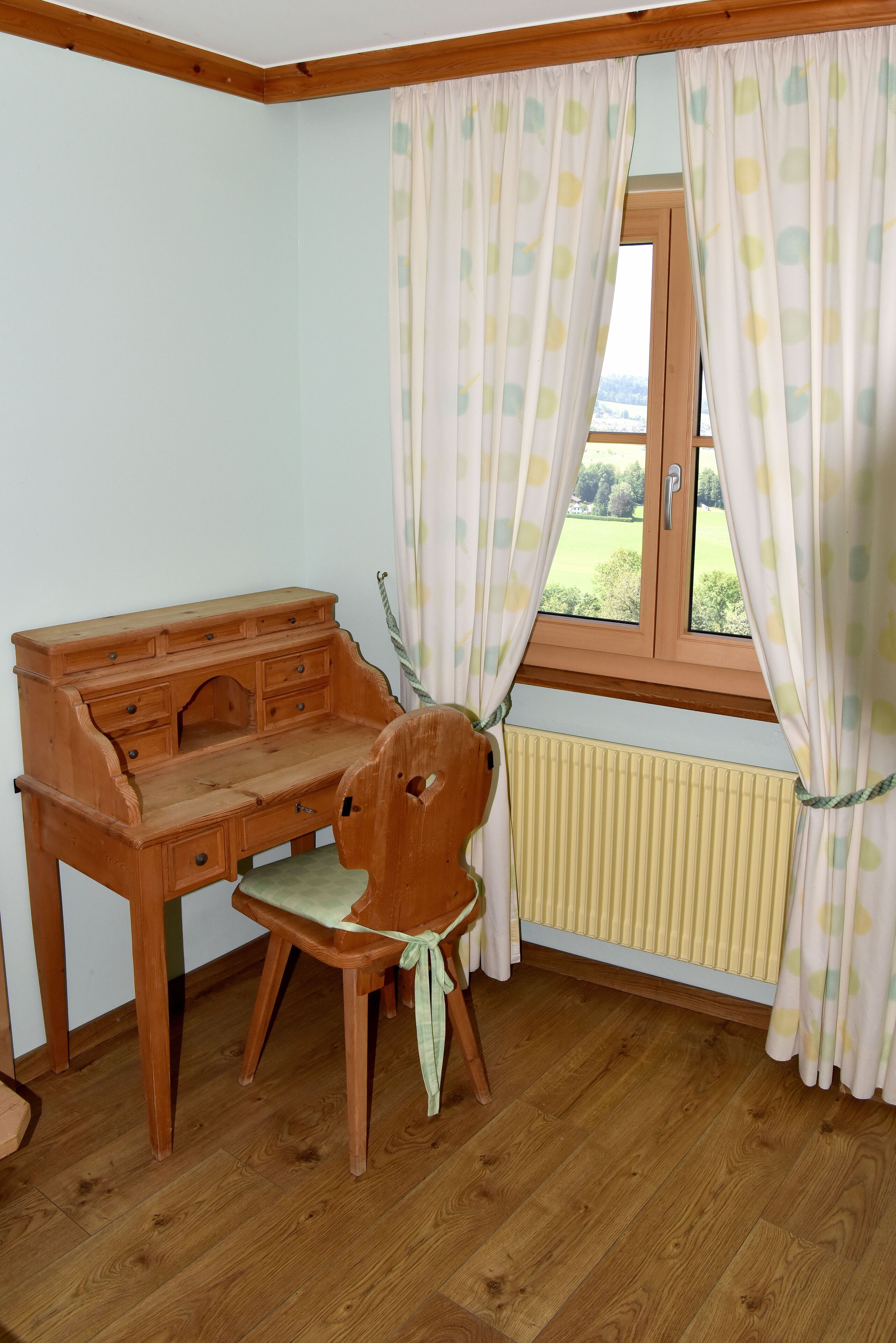 classic double room, 1 king bed | 1 bedroom, individually furnished, cots/infant beds, free wifi