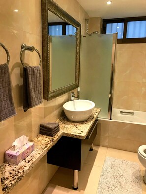 House, 2 Bedrooms | Bathroom | Towels